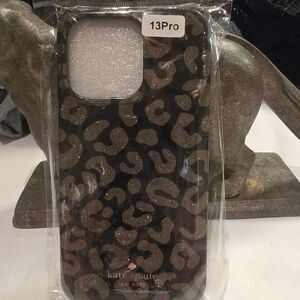 Cheetah print iPhone 13 pro case
